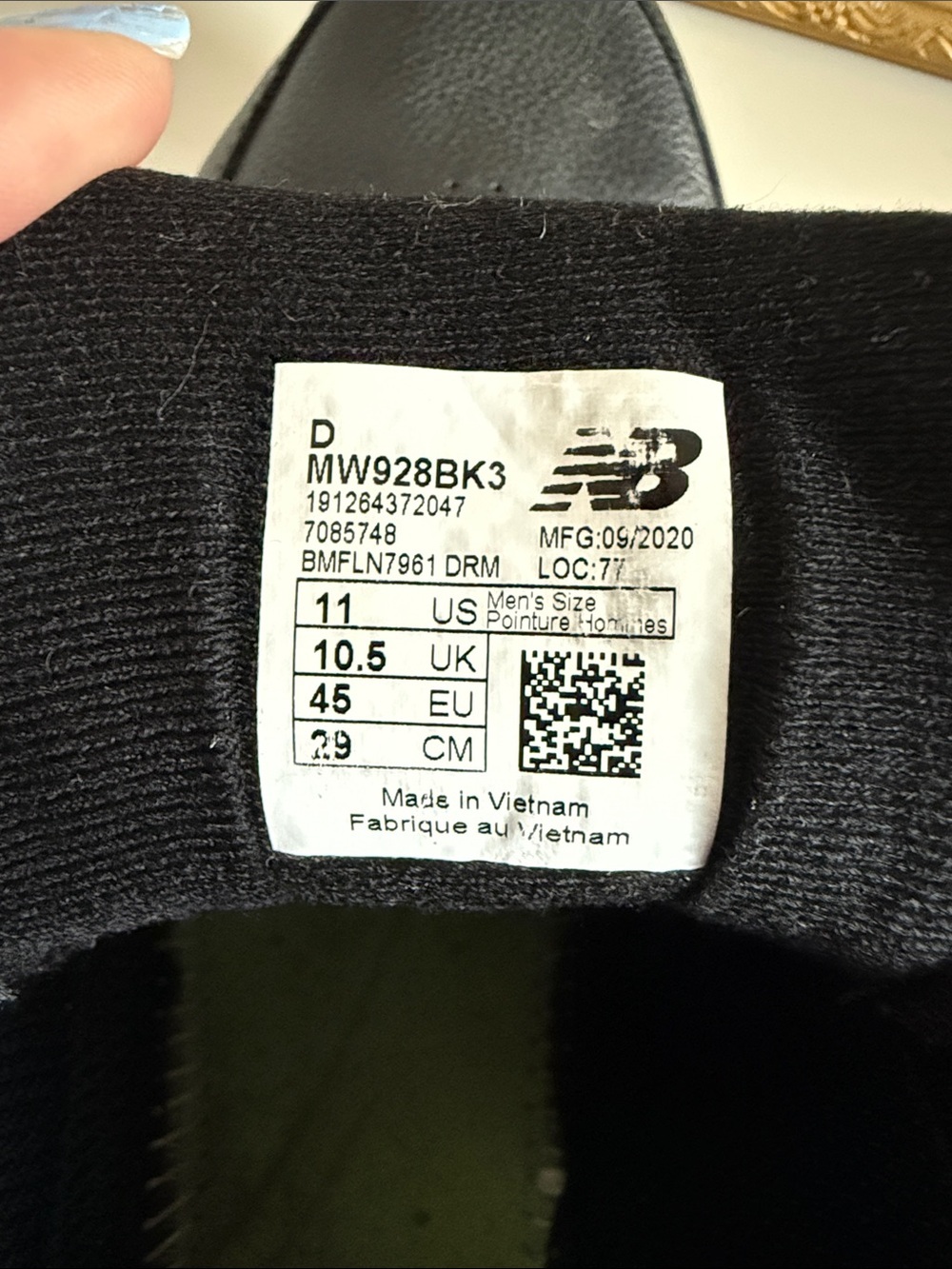 New Balance Men's 928V3 Black Leather Athletic Walking Sneakers Size 11 - Picture 8 of 8